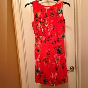 Womans Liz Claiborne sleeveless pleated dress.NWT.